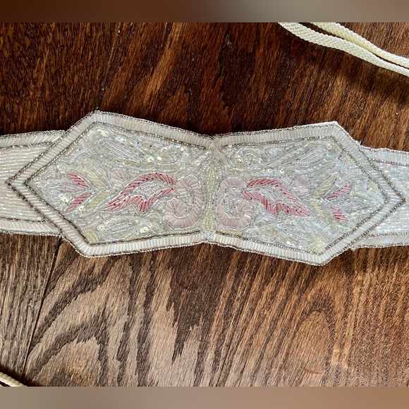 Hand Beaded Christian Dior Ceintures Beaded Sequins Belt White Silver Pink - Picture 3 of 13